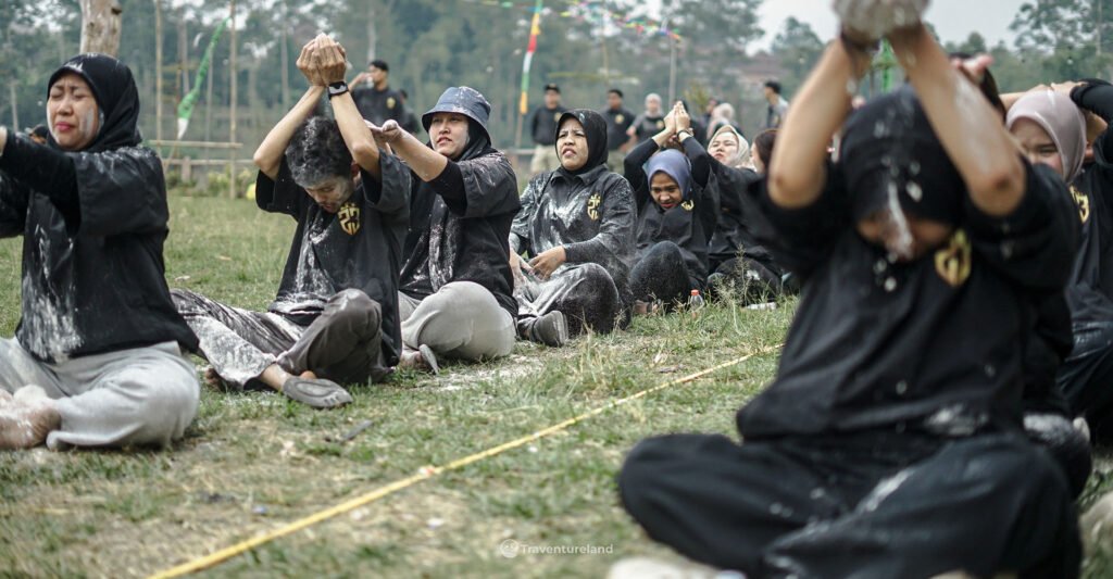 Team building untuk rombongan di Pangalengan