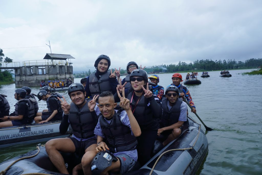 Apakah Rafting Pangalengan Aman untuk Pemula & Anak?